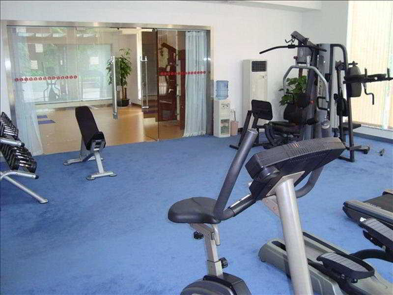 Ramada Plaza Guangzhou Hotel Buitenkant foto