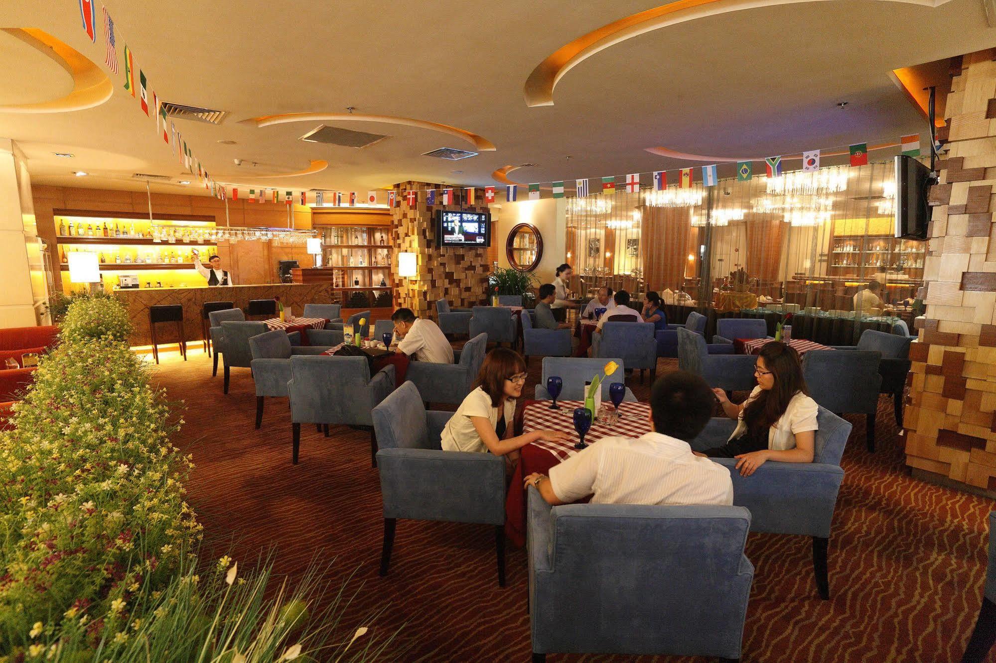 Ramada Plaza Guangzhou Hotel Buitenkant foto