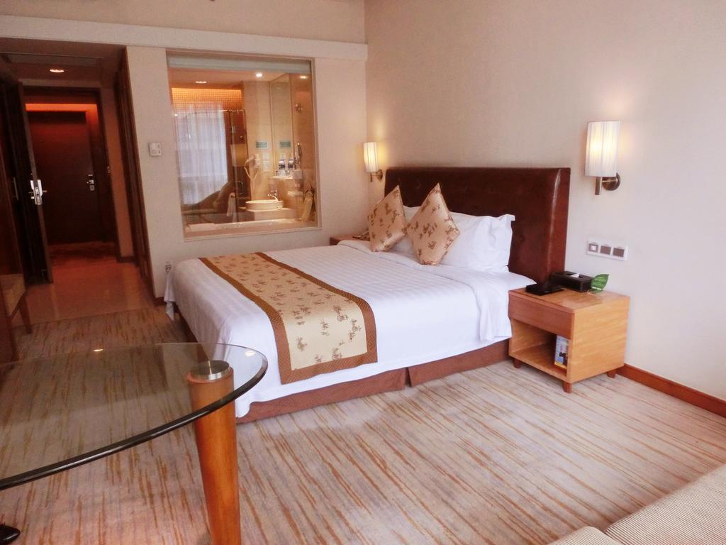 Ramada Plaza Guangzhou Hotel Kamer foto