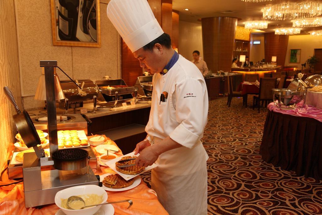 Ramada Plaza Guangzhou Hotel Buitenkant foto
