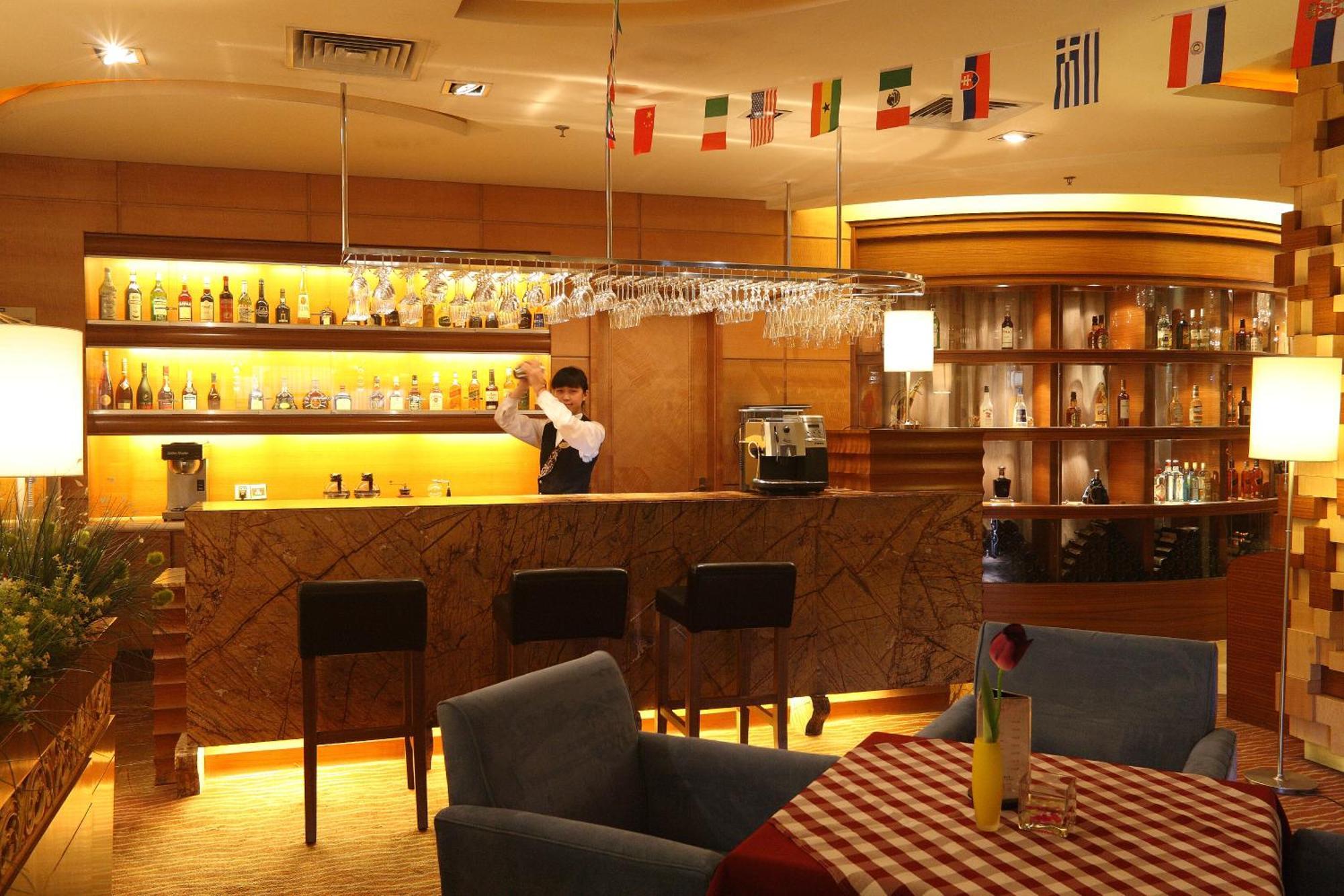 Ramada Plaza Guangzhou Hotel Buitenkant foto