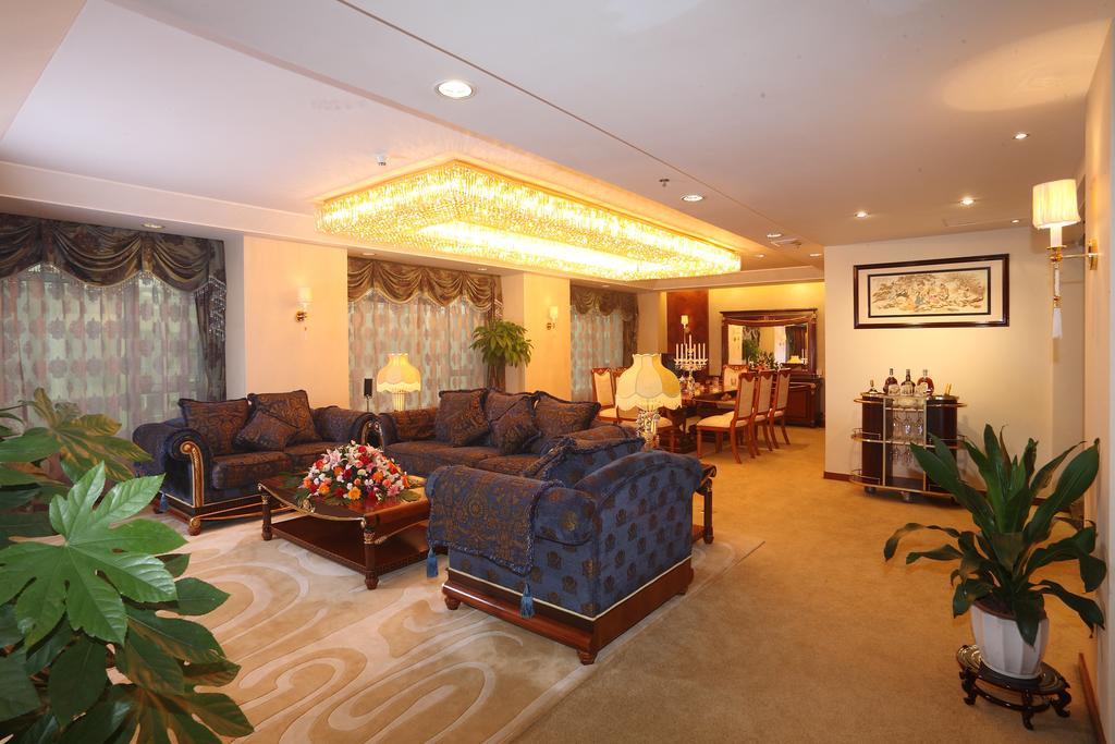 Ramada Plaza Guangzhou Hotel Buitenkant foto